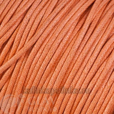 Уцененный светло-оранжевый вощеный хлопковый шнур, толщиной 0.8-1.2 мм, с натуральной текстурой и слегка неоднородной толщиной, средняя 1 мм.