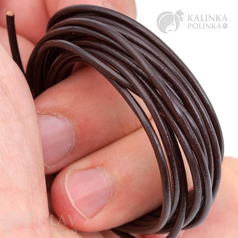 Темно-коричневый кожаный шнур круглой формы толщиной 2 мм, подходит для изготовления украшений, продается на метры для экономии.